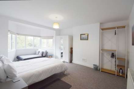 Hendon Way, London, Image 4