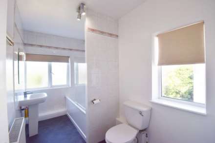 Hendon Way, London, Image 7