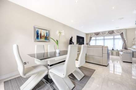 Old Kenton Lane, Kingsbury, Image 3