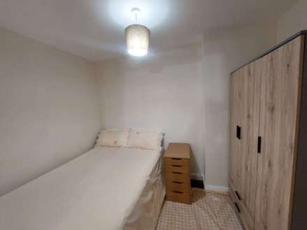 Charcot Road, Colindale, Image 5