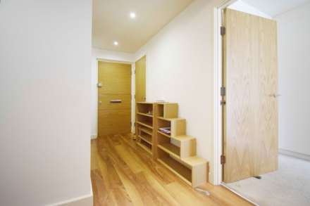 Beaufort Park, Colindale, Image 4