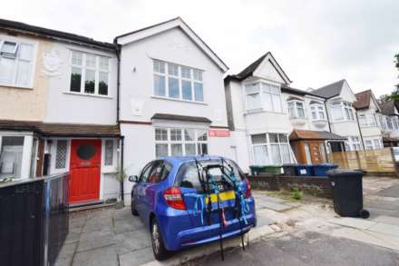 Hayes Crescent, London, Image 7