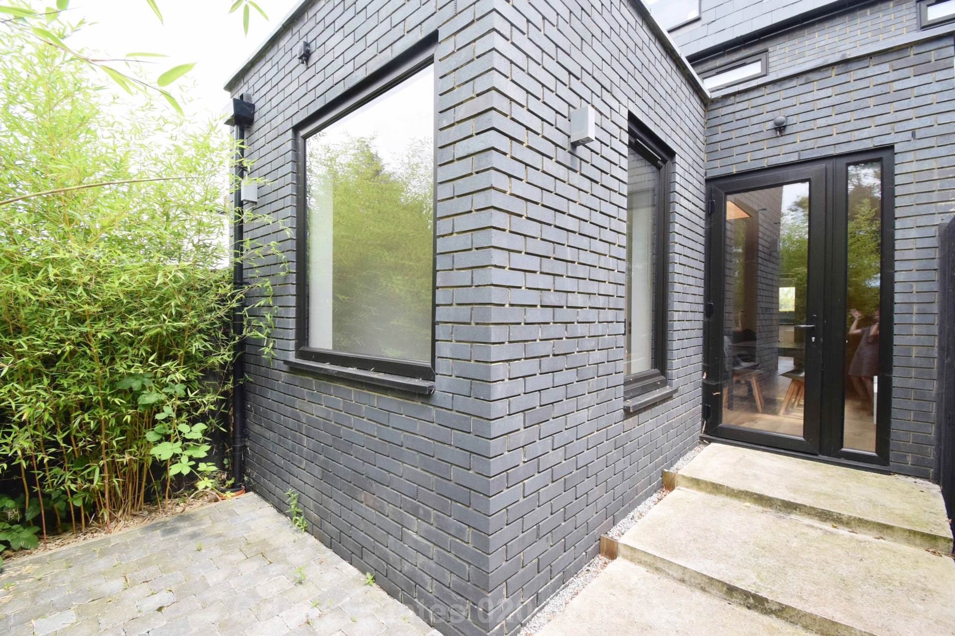 Hamilton Road, London, Image 7