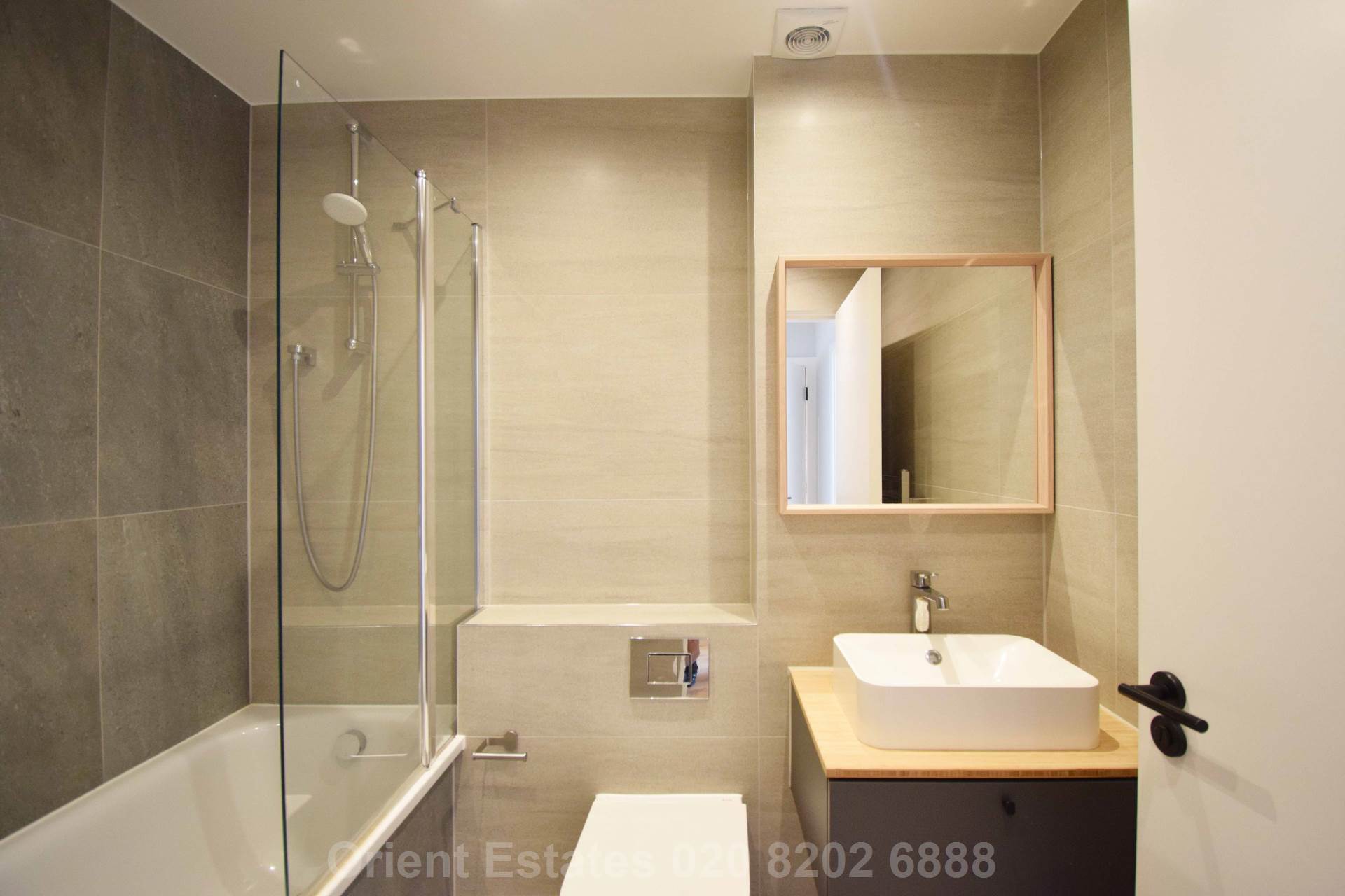 Hamilton Road, London, Image 9