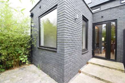 Hamilton Road, London, Image 7