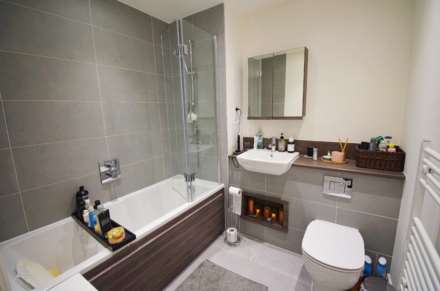 Woodlark Apartments, London, Image 4