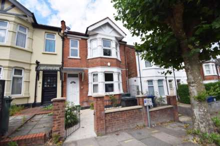 4 Bedroom Semi-Detached, Graham Road, West Hendon