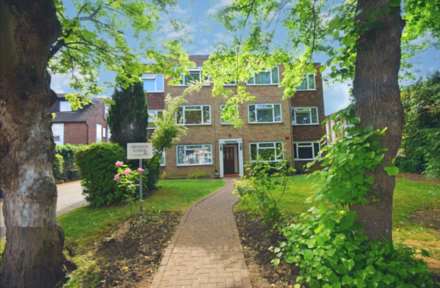 Hendon Lodge, NW4