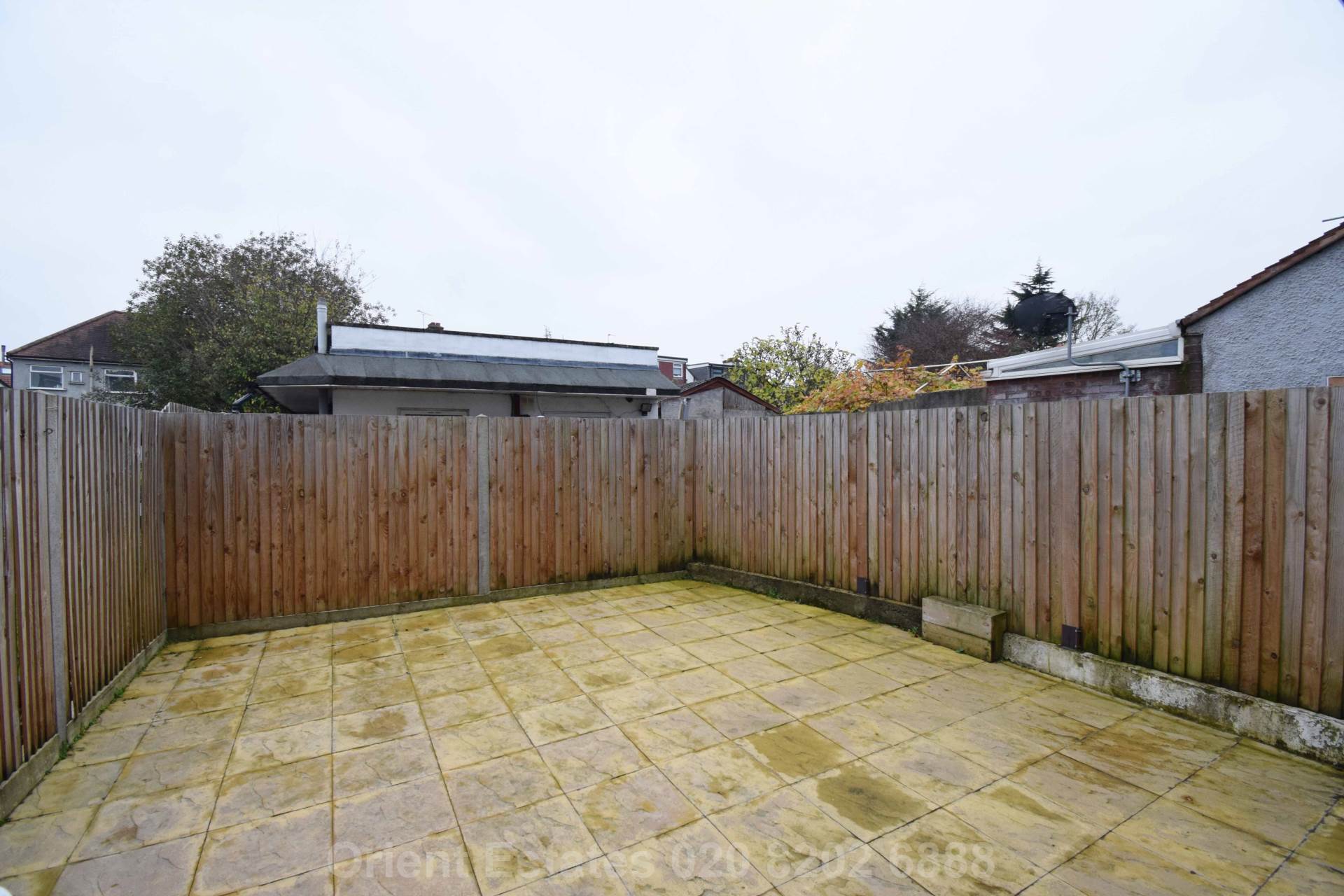 Deans Lane, Edgware, Image 12