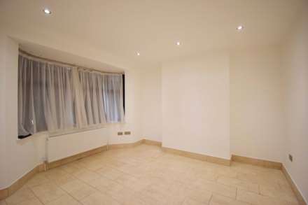 Deans Lane, Edgware, Image 3