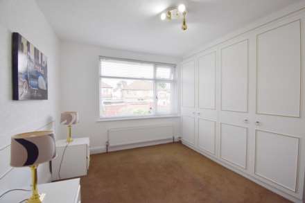 Lyton Avenue, London, Image 6