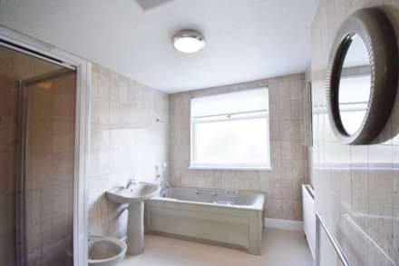 Lyton Avenue, London, Image 7