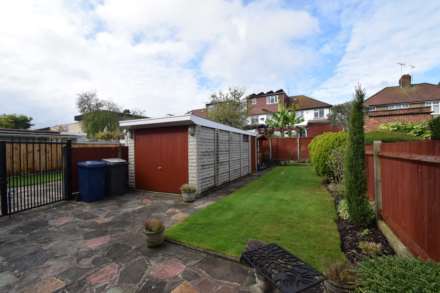 Lyton Avenue, London, Image 8