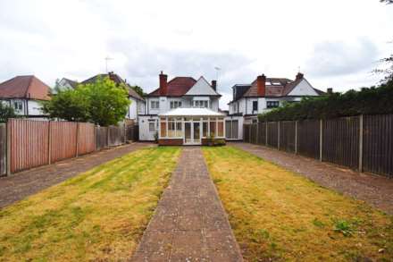 Rundell Crescent, London, Image 11