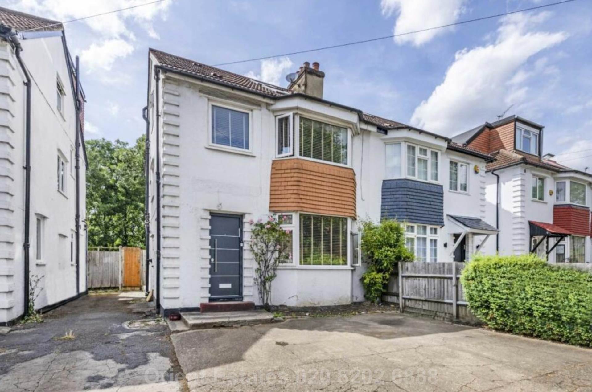 Holder Hill, London, Image 1