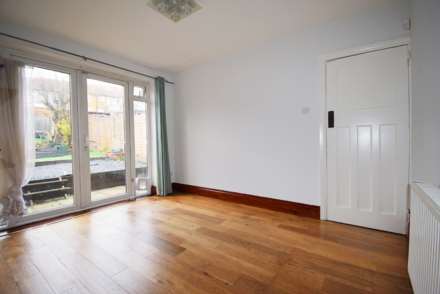 Whitton Avenue, Greenford, Image 3
