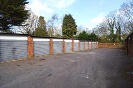 Freeland Park, London, Image 8