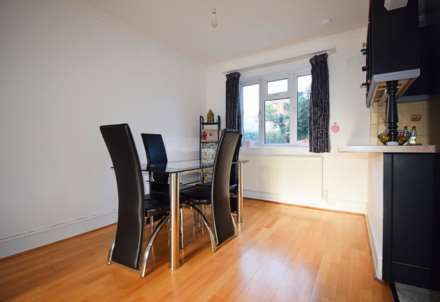 Layfield Crescent, London, Image 3