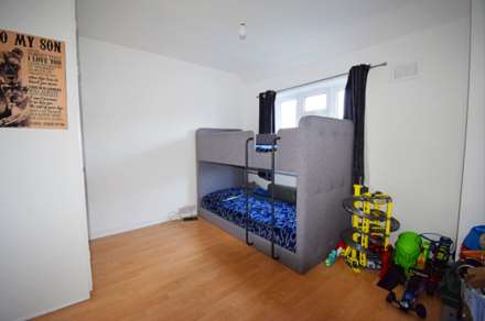 Layfield Crescent, London, Image 6