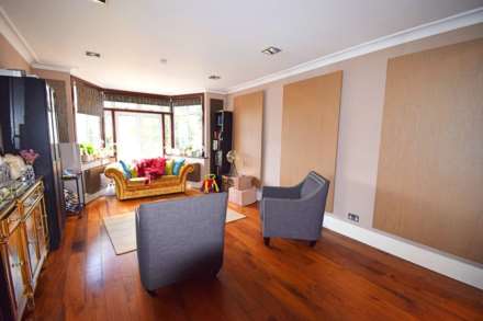 Cheyne Walk, London, Image 2