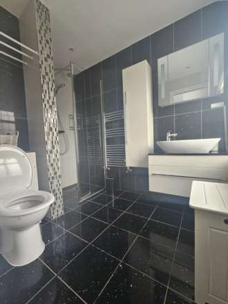 Woodgrange Avenue, London, Image 5