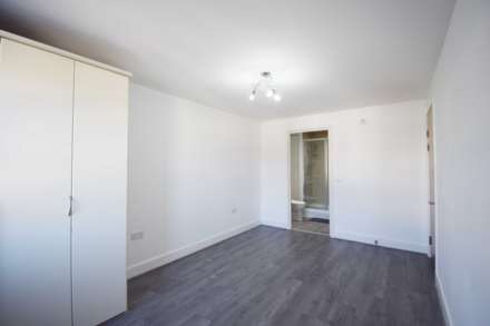 Greyhound Hill, Hendon, Image 6