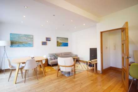 3 Bedroom Semi-Detached, Leeside Crescent, Finchley Road