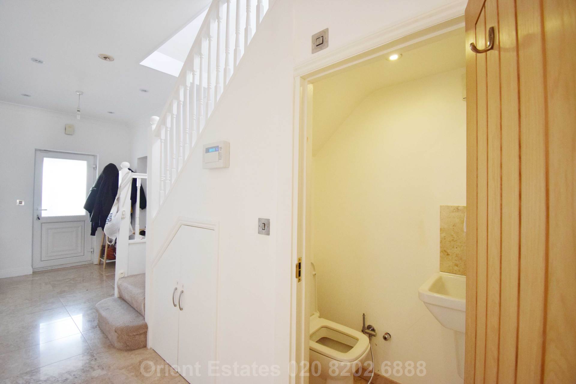 Southfields, Hendon, Image 3