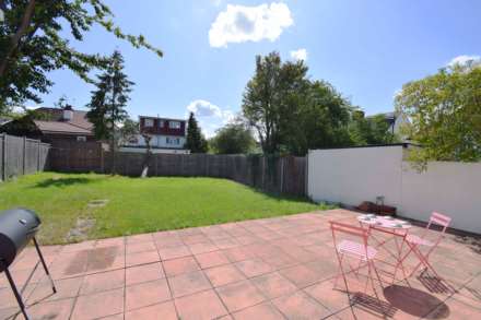 Southfields, Hendon, Image 14