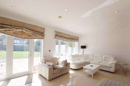 Southfields, Hendon, Image 6