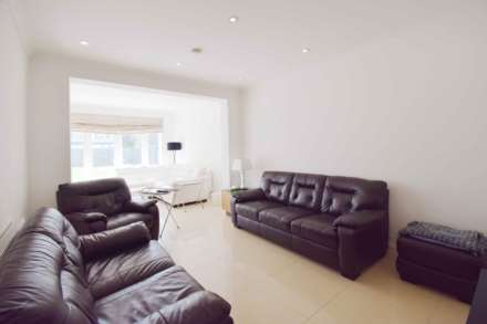 Southfields, Hendon, Image 7