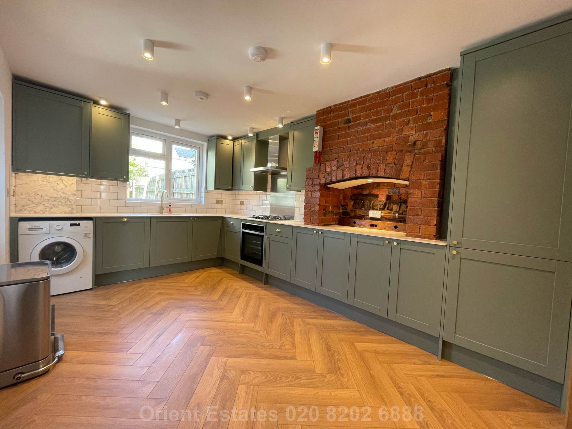 West Hendon Broadway, London, Image 1