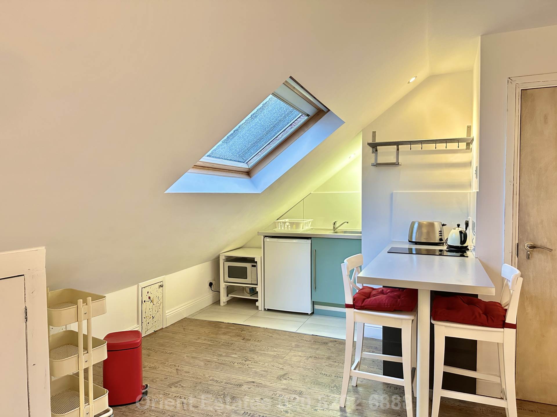 Woodstock Avenue, Golders Green, Image 1