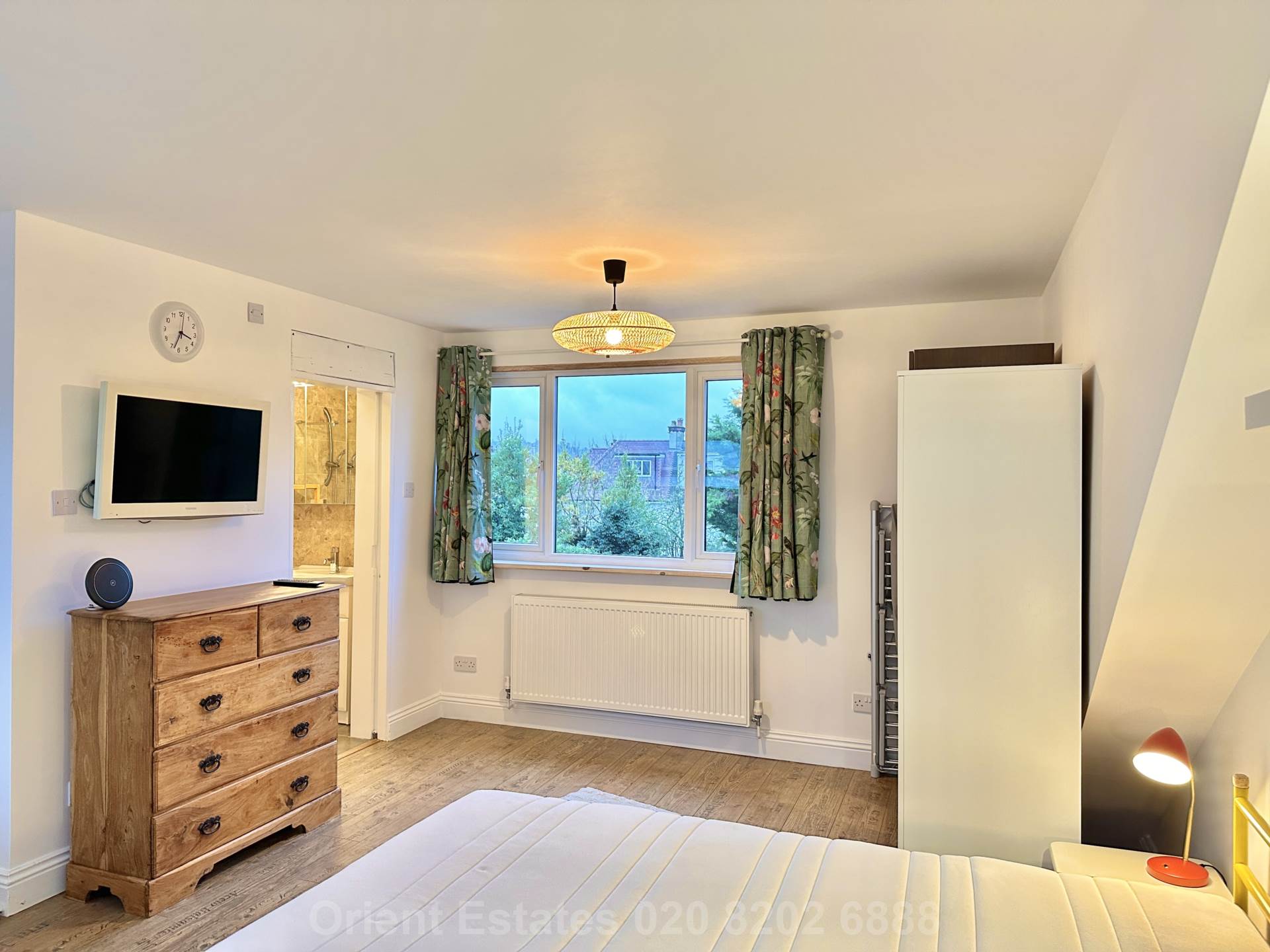 Woodstock Avenue, Golders Green, Image 4