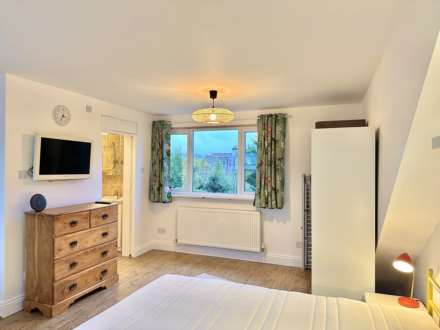Woodstock Avenue, Golders Green, Image 4