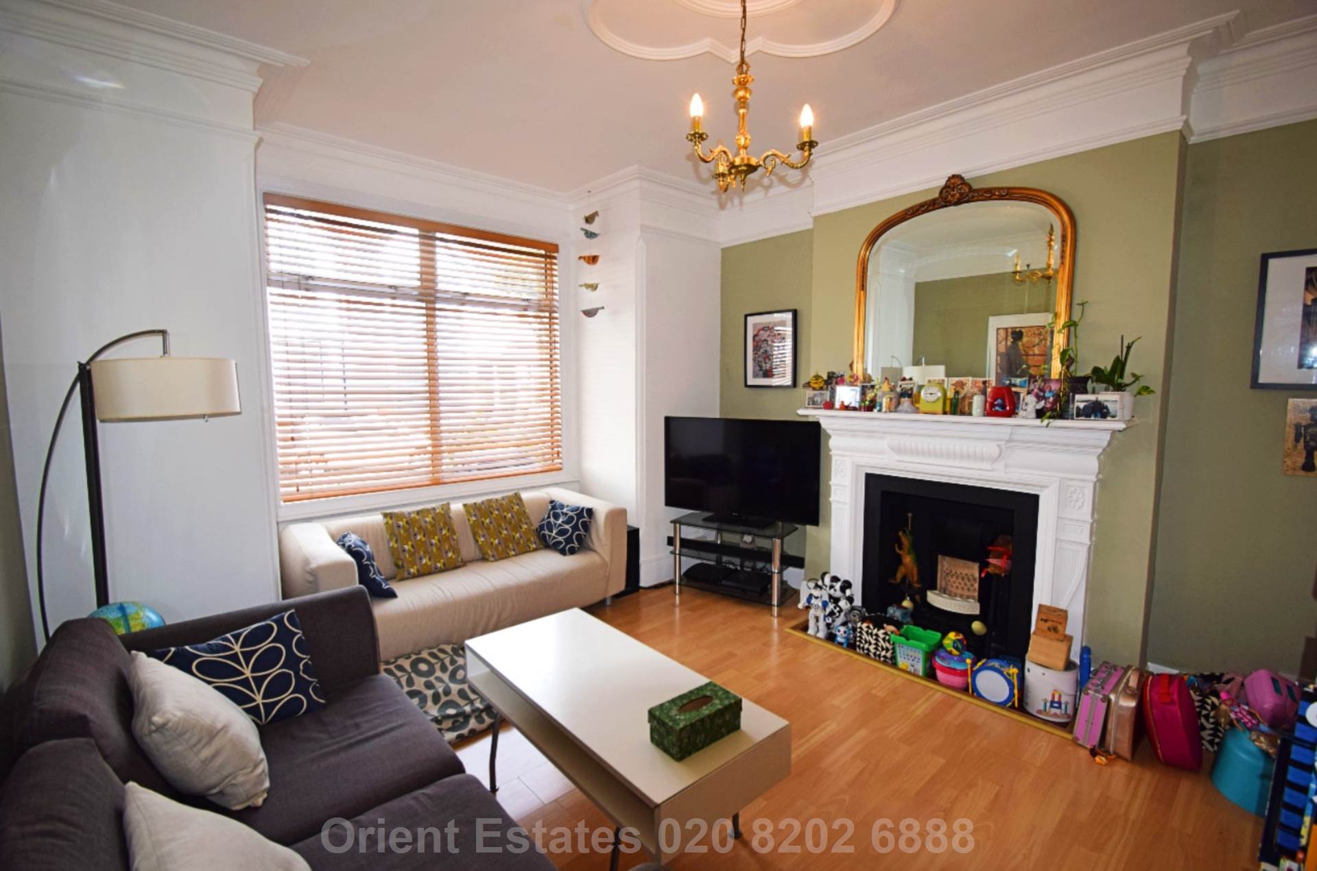 Bertram Road, London, Image 2