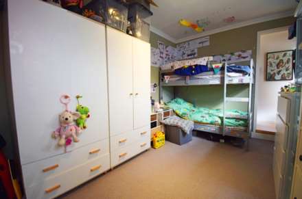 Bertram Road, London, Image 5