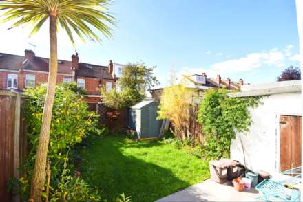 Bertram Road, London, Image 8