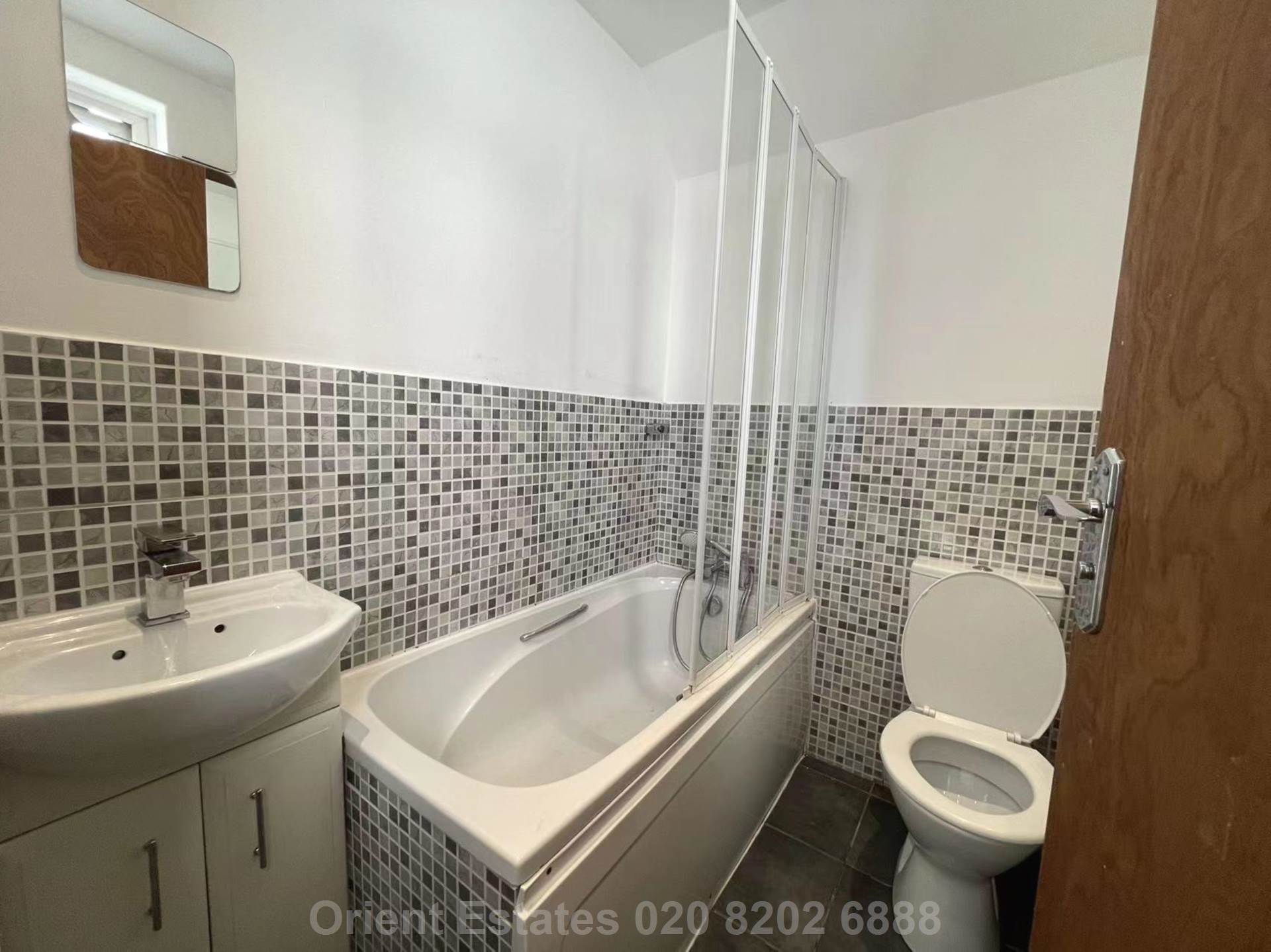 Sturgess Avenue, Hendon, Image 6