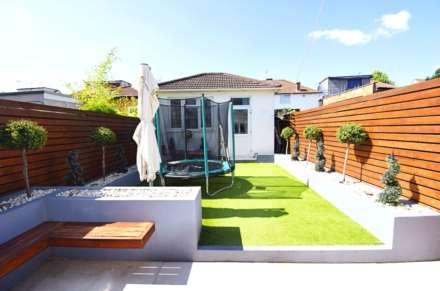 Brent Park Road, NW4, Image 10