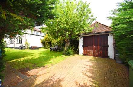 Selvage Lane, London, Image 12