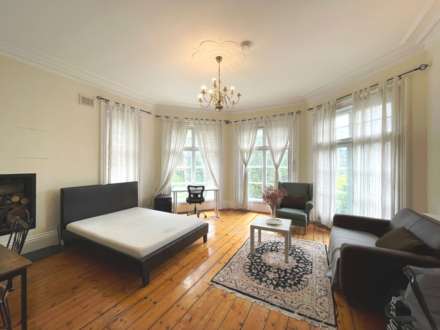 3 Bedroom Apartment, Parson Street, Hendon