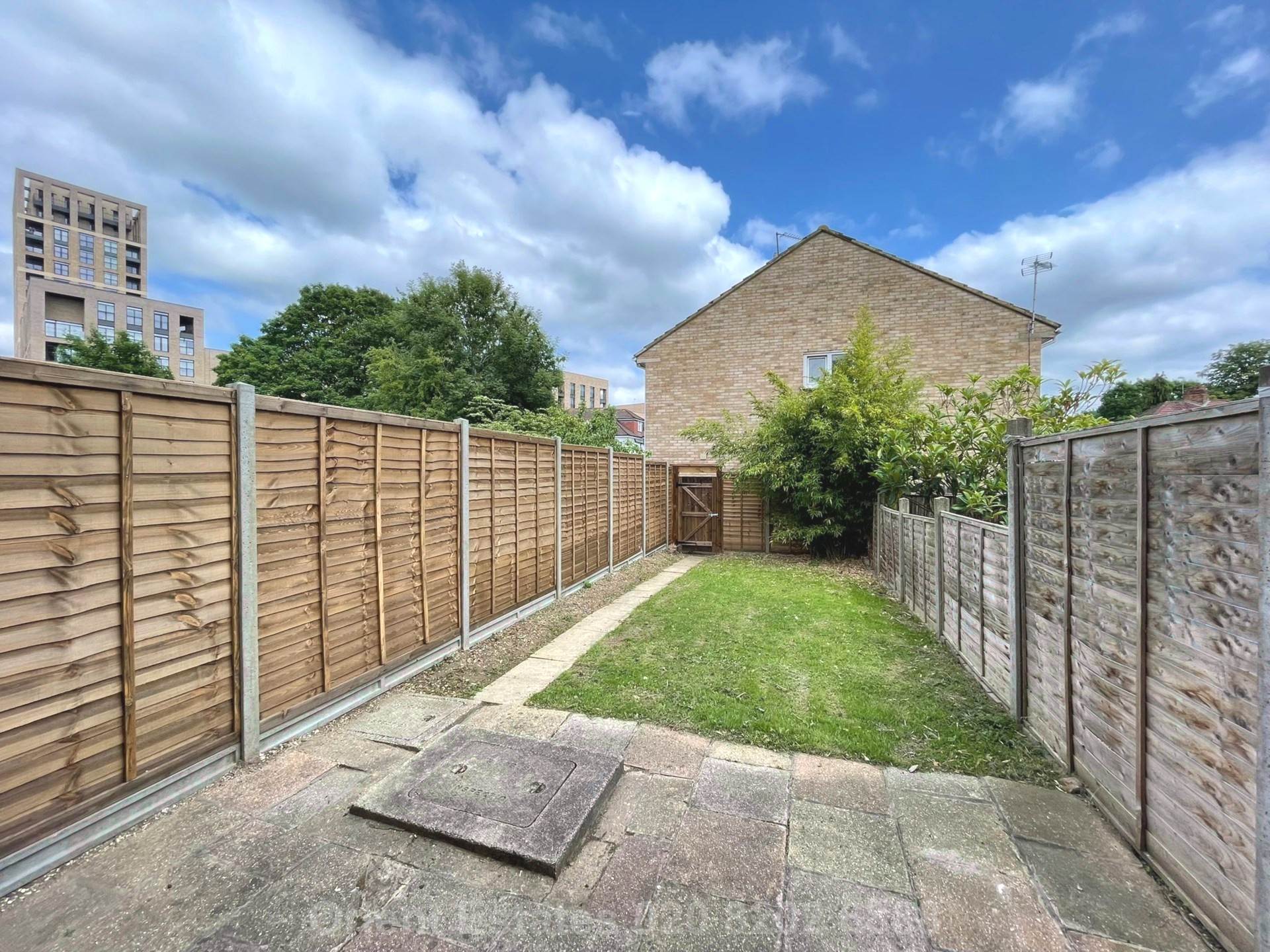 Rankin Close, London, Image 3