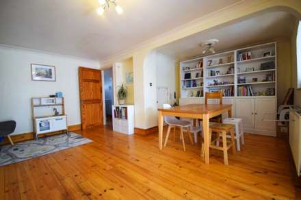 Colin Drive, London, Image 2