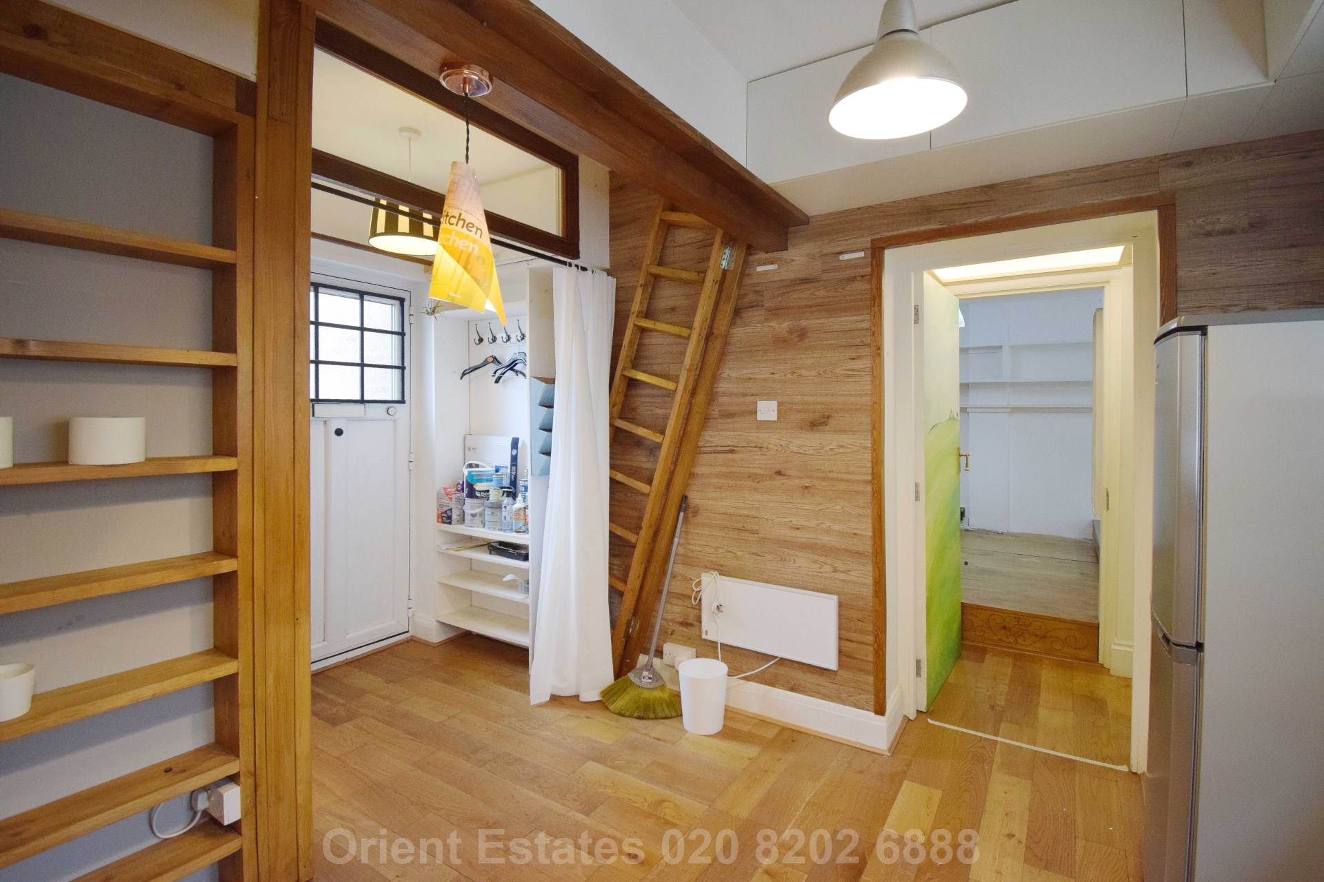 Golders Green Road, London, Image 3