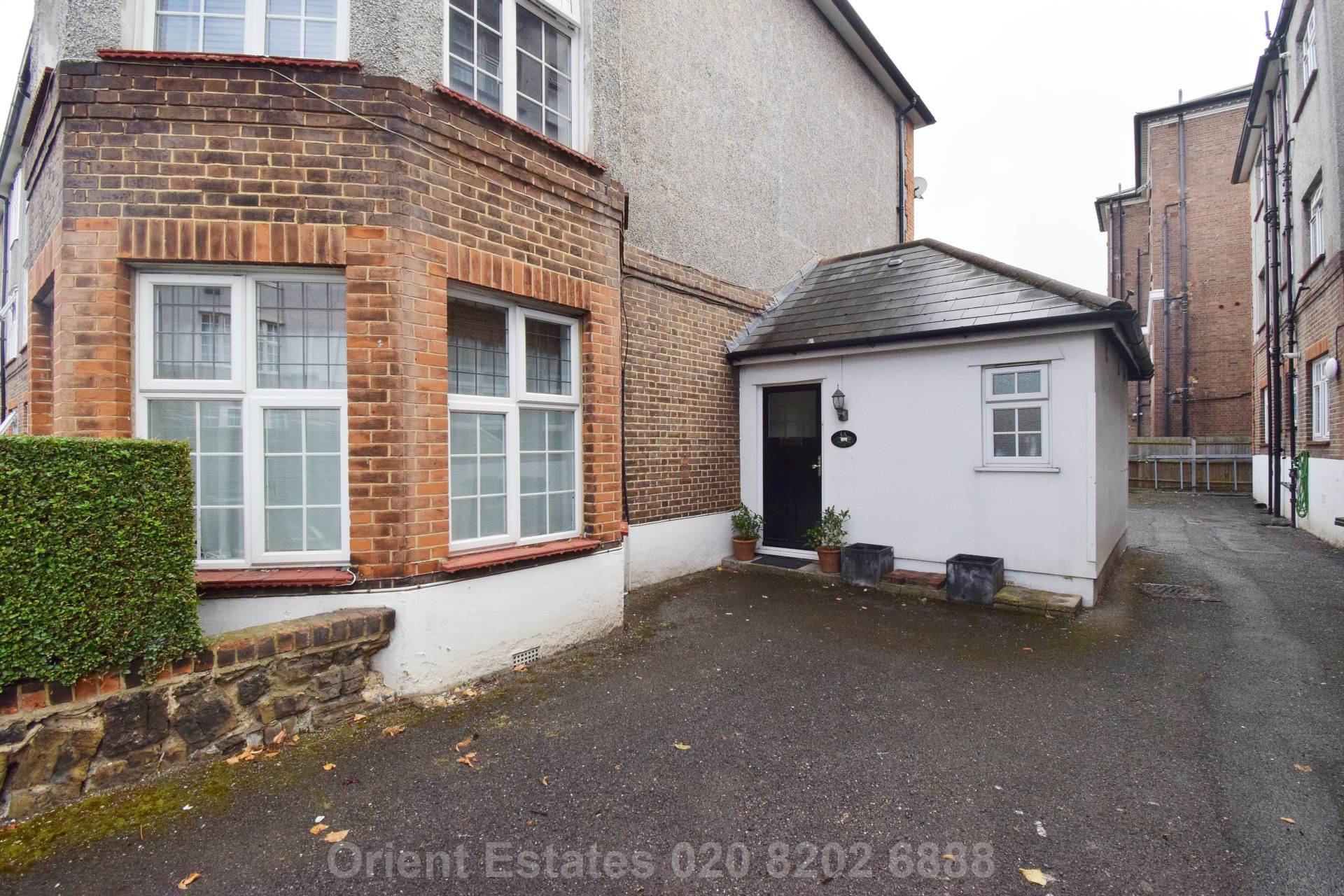 Golders Green Road, London, Image 7