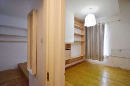 Golders Green Road, London, Image 4