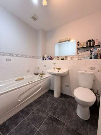 Lime Court, London, Image 4