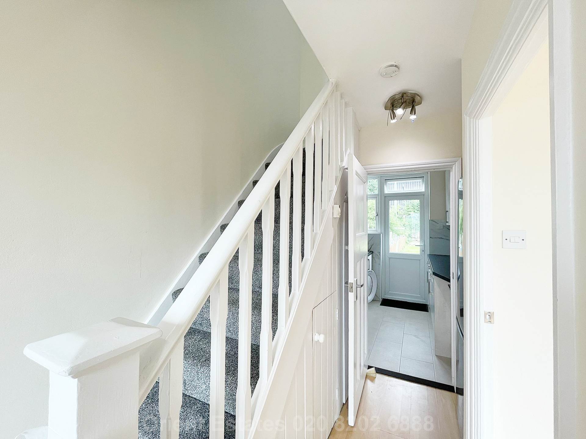 Brent Park Road, London, Image 4