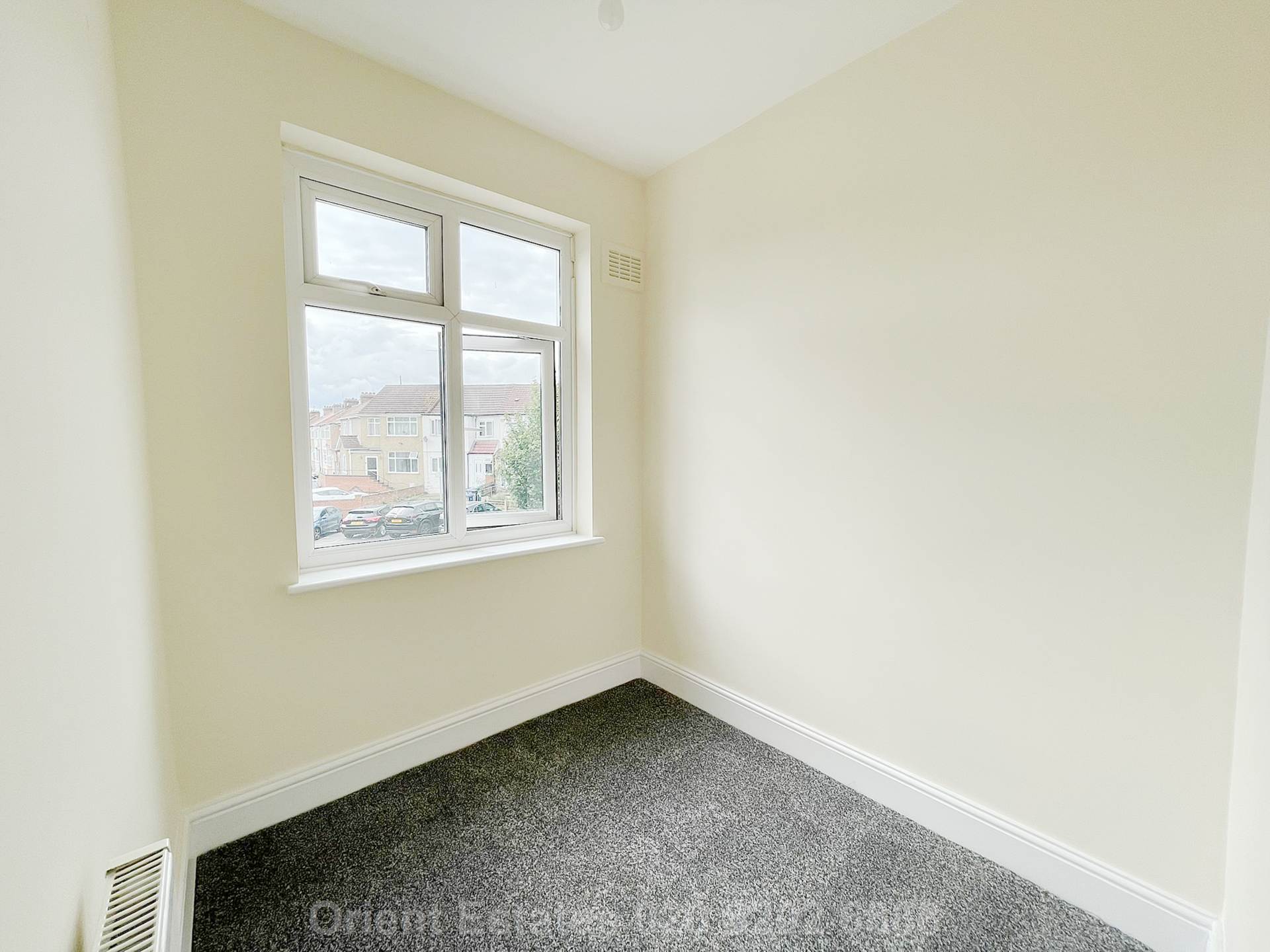 Brent Park Road, London, Image 7